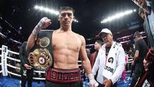 Dimitry Bivol rechazó oferta millonaria para pelear vs Benavidez