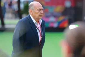 Papá de Checo Pérez le manda recadito al piloto mexicano