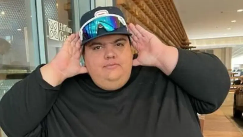 Julio César Chávez entrena con el youtuber Paulo Chavira
