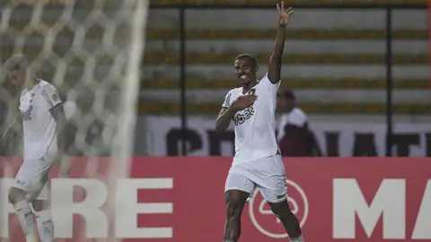 Botafogo gana en el último suspiro y revive en la Copa Libertadores con gol de Cuiabano