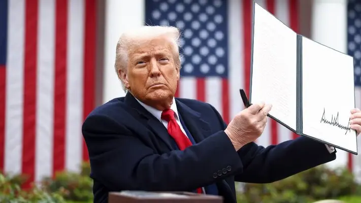 Trump eleva los aranceles a China a un 104%