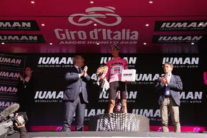 ¿Quién es Isaac del Toro, el primer mexicano en liderar el Giro de Italia?