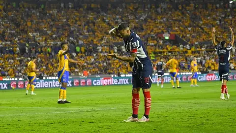 Sergio Ramos humilla a Nahuel Guzmán y se estrena en el Clásico Regio