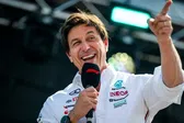 Toto Wolff rompió promesa a Lewis Hamilton cuando buscó a Verstappen