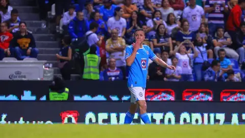 Andrés Montaño hace tremendo golazo en el Cruz Azul vs Pumas