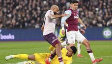 West Ham cae ante Brentford y se hunde en la Premier; Edson jugó todo el partido
