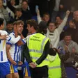 Brighton vence al campeón Liverpool con gol de último minuto de Jack Hinshelwood
