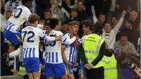 Brighton vence al campeón Liverpool con gol de último minuto de Jack Hinshelwood