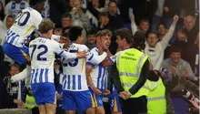 Brighton vence al campeón Liverpool con gol de último minuto de Jack Hinshelwood