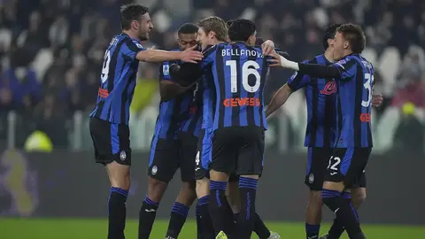 Atalanta golea a Juventus y reafirma su permanencia en la carrera por el título