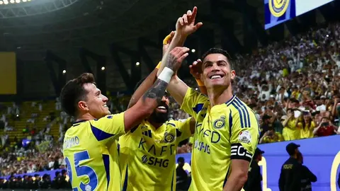 ¡Digno del Puskas! Cristiano Ronaldo marca golazo y doblete para remontada de Al Nassr