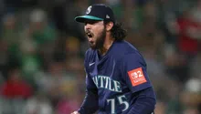 Andrés Muñoz y Rowdy Tellez brillan en victoria de los Mariners sobre los Padres
