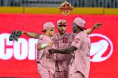 Diablos Rojos aplastan 12-2 a Leones de Yucatán y se llevan la serie inaugural de la temporada