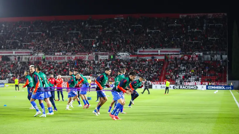 Suspendido por tragedia: El clásico chileno cambia de día por trágica muerte de aficionados