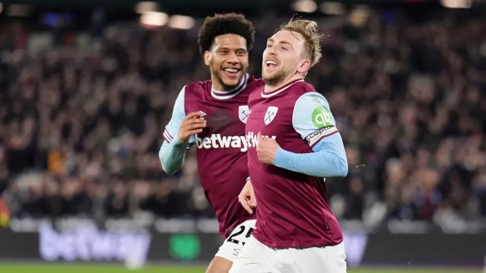 West Ham vence y hunde a Leicester City en Premier League con Edson Álvarez como titular