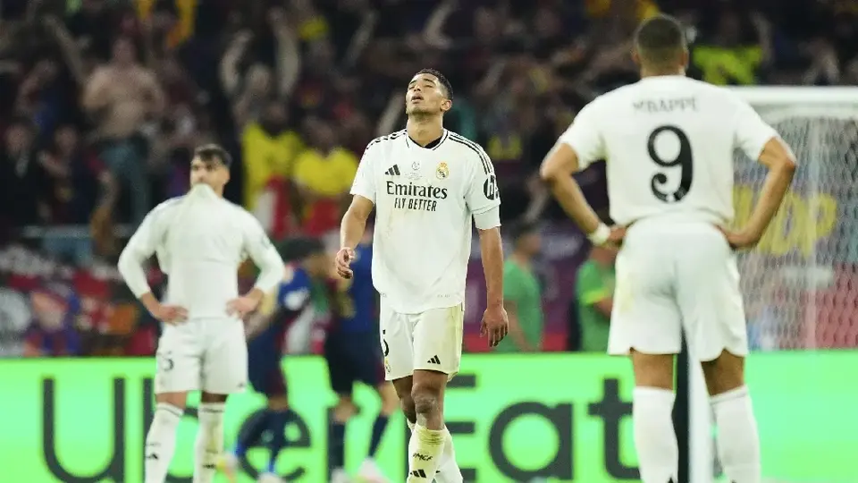 Jude Bellingham lanza un nuevo 'F** off’¨contra el árbitro en Final de Copa del Rey