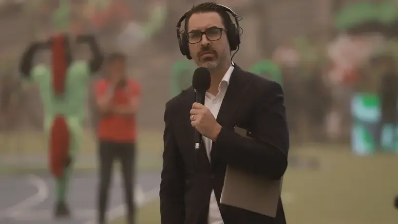 Tormenta de arena en el Juárez vs Pumas dejó ‘desecho’ traje de Álvaro López Sordo