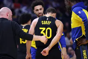 Warriors confirman lesión de Stephen Curry tras contusión pélvica