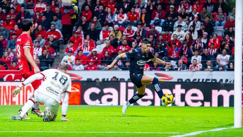 Comisión de árbitros ratifica decisión arbitral en polémico gol anulado a Chivas