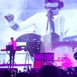 VIDEO: Drake Bell corre a su ingeniero de audio en pleno show en la Feria de Puebla 2025