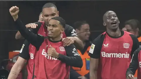 Leverkusen derrota a Bochum y se mantiene en la carrera por el título de Bundesliga