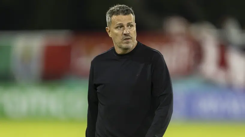 Óscar García es trasladado al hospital; no dirigió en el Atlético San Luis vs Chivas