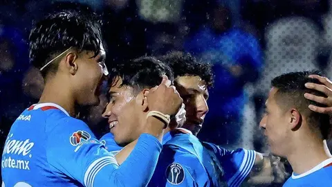 Cruz Azul derrota 3-1 al León en partido amistoso