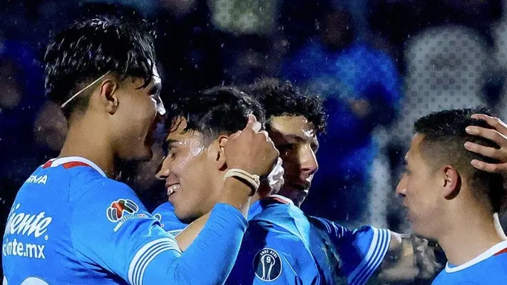 Cruz Azul derrota 3-1 al León en partido amistoso