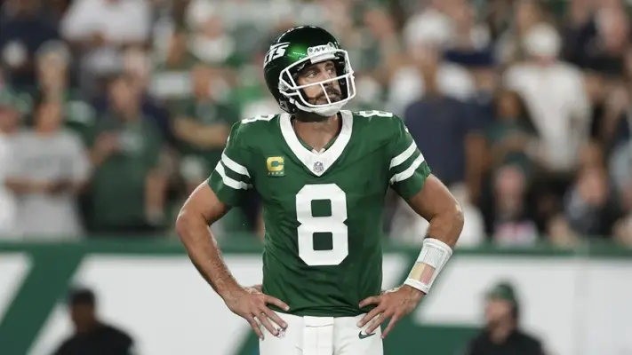 Aaron Rodgers sigue sin equipo y analiza el retiro; Pittsburgh Steelers el principal candidato