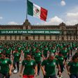 CDMX buscará récord Guinness con la clase de futbol y la ola más grande del mundo