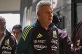 Javier Aguirre visita entrenamiento de América