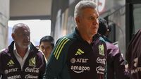 Javier Aguirre visita entrenamiento de América