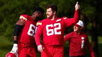 Los Kansas City Chiefs intercambian a Joe Thuney por una cuarta selección con los Chicago Bears