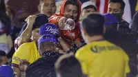 Aficionados entre América y Chivas protagonizaron salvaje riña afuera del Ciudad de los Deportes