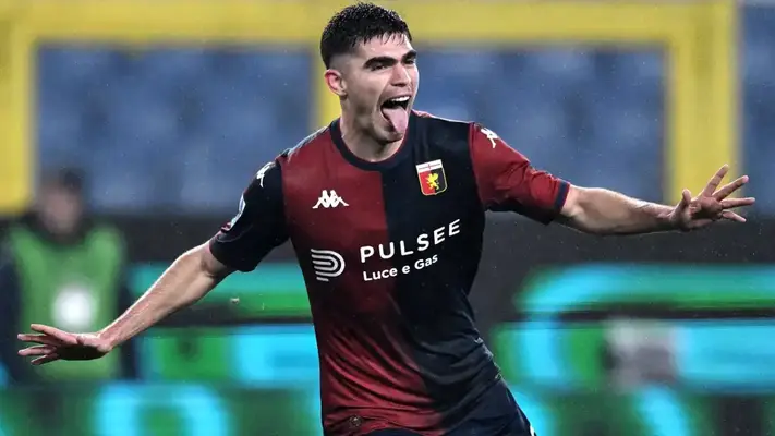 Johan Vásquez le da dramático empate al Genoa ante Empoli