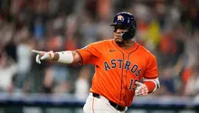 Paredes conecta jonrón en la novena y Astros vencen 2-1 a Royals