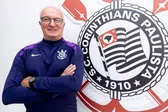 Dorival Júnior, exentrenador de Brasil, presentado como nuevo DT de Corinthians