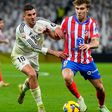 Acusan al Atlético de Madrid de borrar escudo del Real Madrid
