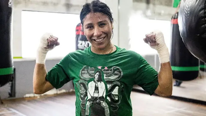 Kenia Enriquez, campeona mundial de box que debutará en MMA