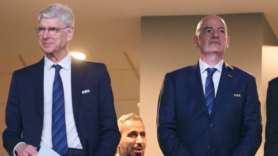 Arsene Wenger entra en la carrera para arrebatarle la presidencia de la FIFA a Gianni Infantino
