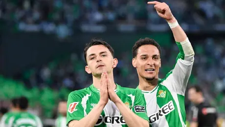 Antony, jugador del Real Betis, denunció robo en su casa mientras jugaba la Champions