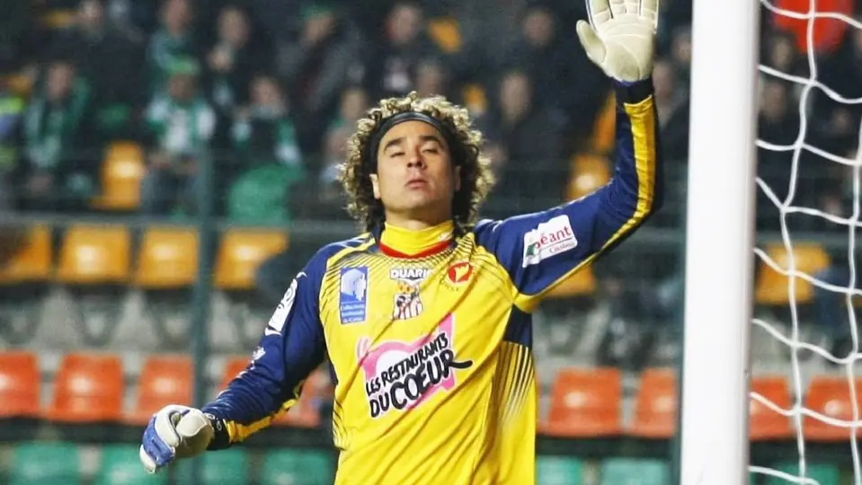 Guillermo Ochoa en su época con Ajaccio l Instagram: @acajaccio