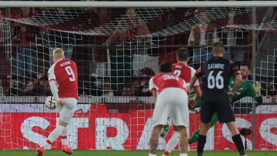 Gol de Mexx Meerdink con AZ en Europa League | AP