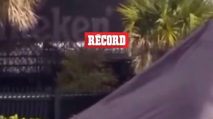 ¡TSSS, ESTE HOMBRE ES DE OTRO PLANETA!