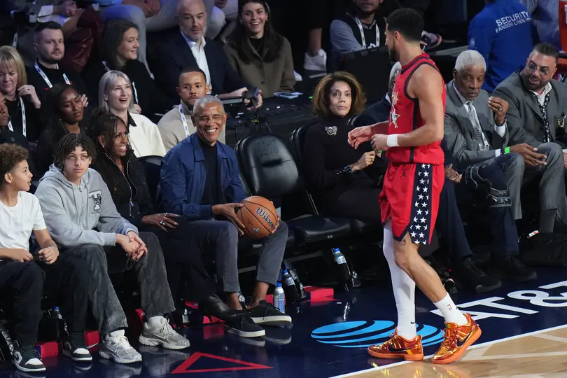 Michelle Obama y Barack Obama en el NBA All-Star Game | AP