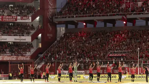 Independiente de Avellaneda ante Su afición l X:Independiente
