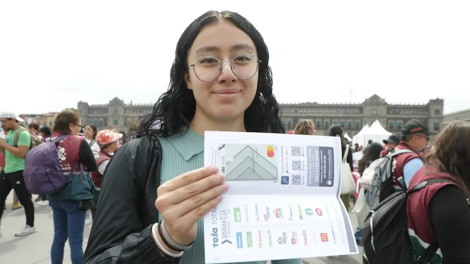 Para solicitar el apoyo es necesario contar con la Llave CDMX y comprobante de inscripción vigente./ RS