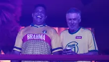 Carlo Ancelotti disfruta del Carnaval de Río junto a la leyenda Ronaldo Nazário