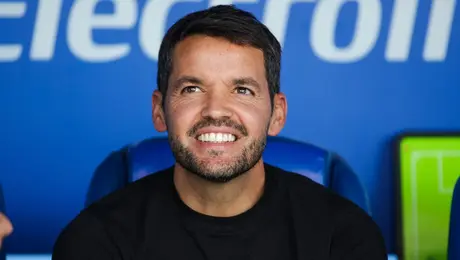 Nicolás Larcamón responde a Ángel Correa sobre el estadio: "Donde juguemos somos reconocibles"