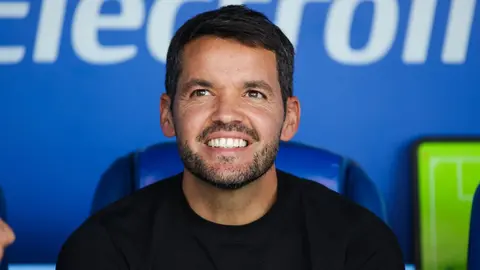 Nicolás Larcamón responde a Ángel Correa sobre el estadio: "Donde juguemos somos reconocibles"